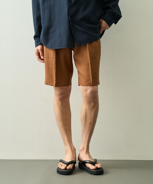 FUJI(フジ)の「【FUJI/フジ】LINEN ONE TUCK SHORTS(その他パンツ・メンズ・オフホワイト/ブラウン・4/5)」の1枚目の写真