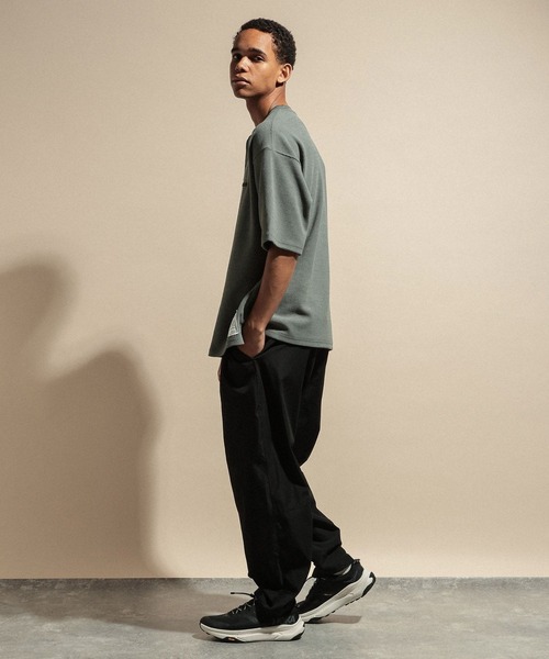 NUMERALS（ヌメラルズ）の「[NUMERALS]WAFFLE HENLEY T-SHIRT（Tシャツ/カットソー・メンズ・ベージュ/カーキ/ホワイト/ブラック・MEDIUM/LARGE）」の12枚目の写真