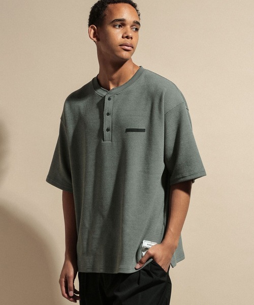 NUMERALS（ヌメラルズ）の「[NUMERALS]WAFFLE HENLEY T-SHIRT（Tシャツ/カットソー・メンズ・ベージュ/カーキ/ホワイト/ブラック・MEDIUM/LARGE）」の14枚目の写真