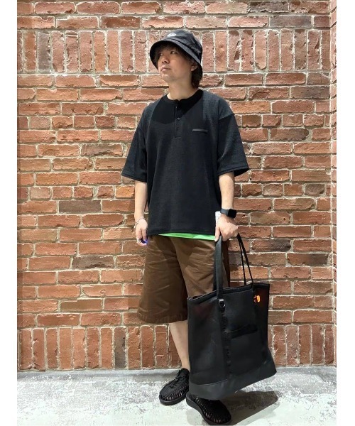 NUMERALS（ヌメラルズ）の「[NUMERALS]WAFFLE HENLEY T-SHIRT（Tシャツ/カットソー・メンズ・ベージュ/カーキ/ホワイト/ブラック・MEDIUM/LARGE）」の18枚目の写真