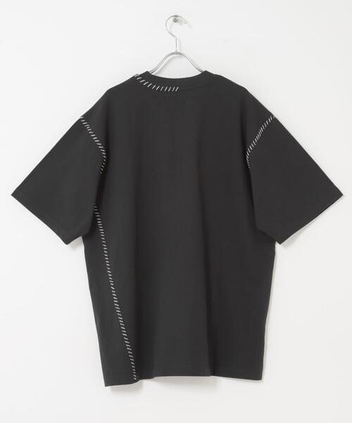 ITEMS URBANRESEARCH(アイテムズ アーバンリサーチ)の「ブランケットステッチ クルーネックTシャツ(Tシャツ/カットソー・メンズ・ホワイト/ブラック・MEDIUM/LARGE)」の14枚目の写真