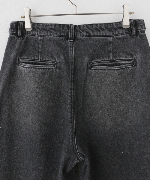 JOINT WORKS(ジョイントワークス)の「ラインストーン デニムショーツ / J Rhine Stone Denim Shorts(その他パンツ・レディース・ブラック/ブルー・MEDIUM/LARGE)」の5枚目の写真