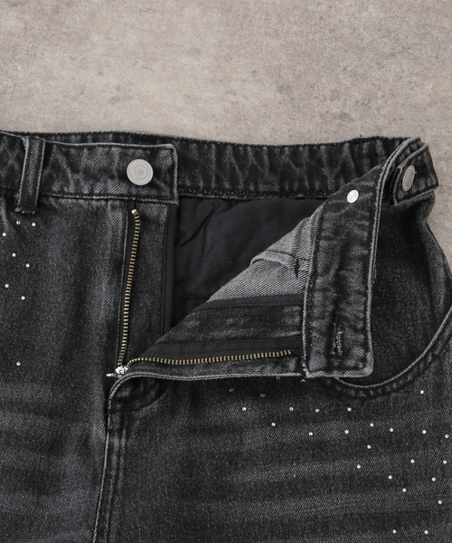 JOINT WORKS(ジョイントワークス)の「ラインストーン デニムショーツ / J Rhine Stone Denim Shorts(その他パンツ・レディース・ブラック/ブルー・MEDIUM/LARGE)」の7枚目の写真