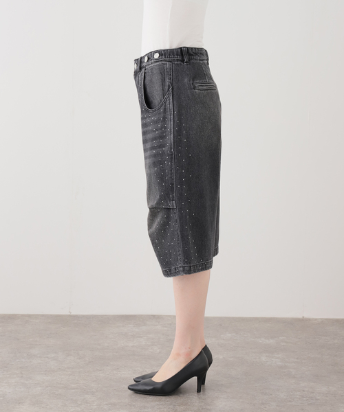 JOINT WORKS(ジョイントワークス)の「ラインストーン デニムショーツ / J Rhine Stone Denim Shorts(その他パンツ・レディース・ブラック/ブルー・MEDIUM/LARGE)」の13枚目の写真