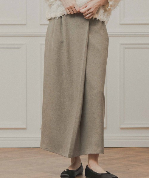 WHYTO.(ホワイト)の「「WHYTO. / ホワイト」asymmetry tuck skirt(スカート・レディース・杢グレー/チャコールグレー/ブラック・36/38)」の3枚目の写真