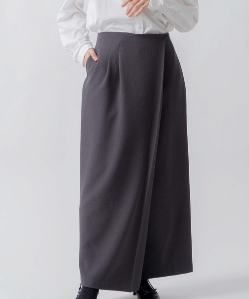 WHYTO.(ホワイト)の「「WHYTO. / ホワイト」asymmetry tuck skirt(スカート・レディース・杢グレー/チャコールグレー/ブラック・36/38)」の2枚目の写真