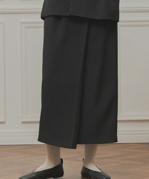 「WHYTO. / ホワイト」asymmetry tuck skirt