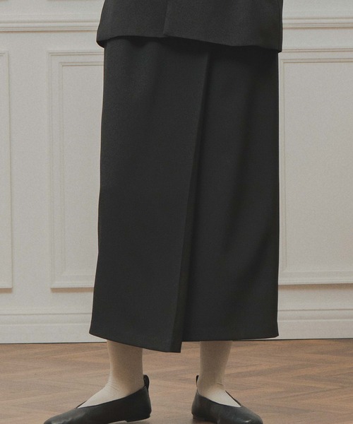WHYTO.(ホワイト)の「「WHYTO. / ホワイト」asymmetry tuck skirt(スカート・レディース・杢グレー/チャコールグレー/ブラック・36/38)」の1枚目の写真