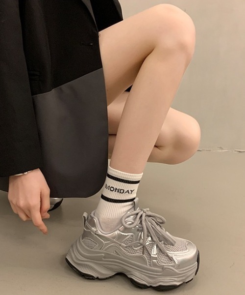 HAILY(ヘイリー)の「メタリックコンビ厚底スポーツスニーカー(スニーカー・レディース・シルバー/ブラック・23.0cm/23.5cm/24.0cm/24.5cm)」の5枚目の写真