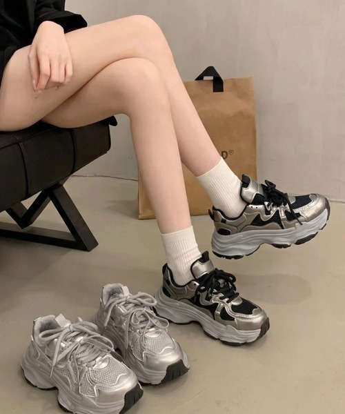 HAILY(ヘイリー)の「メタリックコンビ厚底スポーツスニーカー(スニーカー・レディース・シルバー/ブラック・23.0cm/23.5cm/24.0cm/24.5cm)」の21枚目の写真