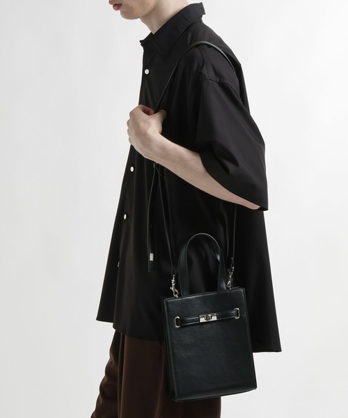 HARE(ハレ)の「ツイストバックルショルダーBAG(HARE)(ショルダーバッグ・メンズ・ブラック・FREE)」の4枚目の写真
