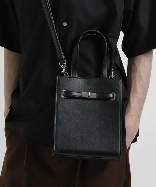 HARE(ハレ)の「ツイストバックルショルダーBAG(HARE)(ショルダーバッグ・メンズ・ブラック・FREE)」の18枚目の写真