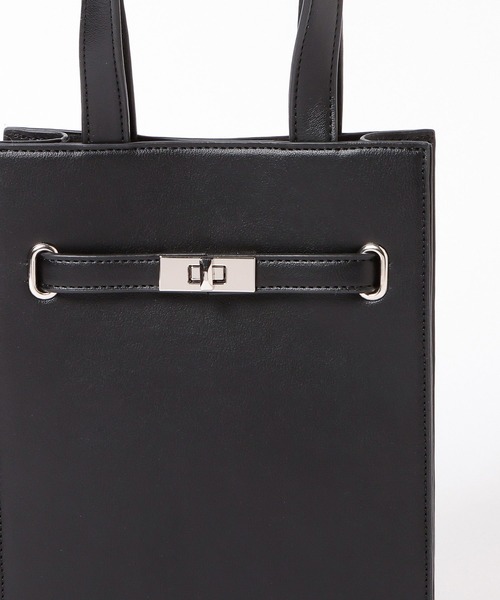 HARE(ハレ)の「ツイストバックルショルダーBAG(HARE)(ショルダーバッグ・メンズ・ブラック・FREE)」の12枚目の写真