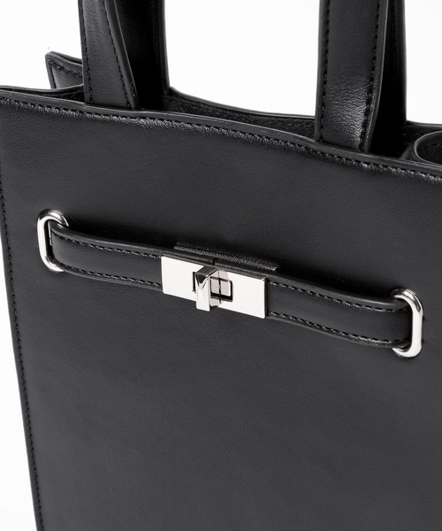 HARE(ハレ)の「ツイストバックルショルダーBAG(HARE)(ショルダーバッグ・メンズ・ブラック・FREE)」の16枚目の写真