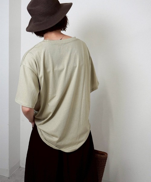 gossara（ゴサラ）の「【ほんのりシアーな素材感】スラブ天竺プリントＴ（Tシャツ/カットソー・レディース・ホワイト/ネイビー/カーキ・FREE）」の7枚目の写真
