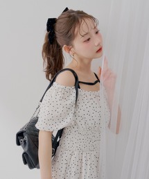 continuer de NICE CLAUP（コンティニューデナイスクラップ）の「たっぷりのティアードフリルが目を惹く、バルーン袖ティアードワンピース（ワンピース）」