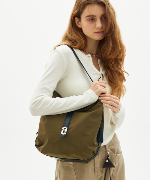full/fill.(フルフィル)の「front belt one shoulder bag / フロントベルトワンショルダーバッグ(ショルダーバッグ・レディース・ブラック/カーキ・FREE)」の3枚目の写真