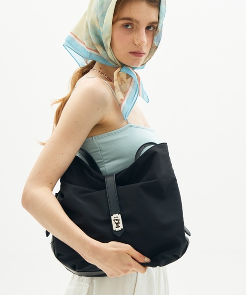 full/fill.(フルフィル)の「front belt one shoulder bag / フロントベルトワンショルダーバッグ(ショルダーバッグ・レディース・ブラック/カーキ・FREE)」の9枚目の写真