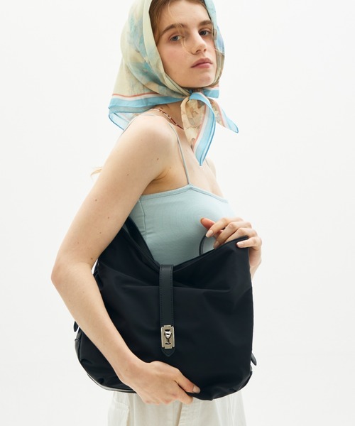 full/fill.(フルフィル)の「front belt one shoulder bag / フロントベルトワンショルダーバッグ(ショルダーバッグ・レディース・ブラック/カーキ・FREE)」の10枚目の写真