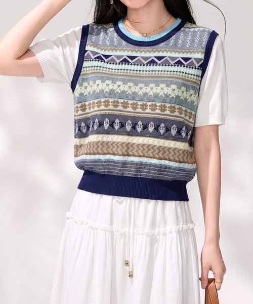 LUCPY(ラクピー)の「ジャガードニットベストレイヤードトップス(その他トップス・レディース・ブルー・LARGE/MEDIUM/SMALL)」の3枚目の写真