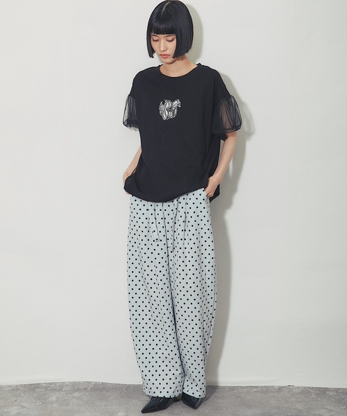 ANOTHER S(アナザーエス)の「フラワー刺繍&チュールスリーブT(Tシャツ/カットソー・レディース・グレー/ホワイト/ブラック・FREE)」の5枚目の写真