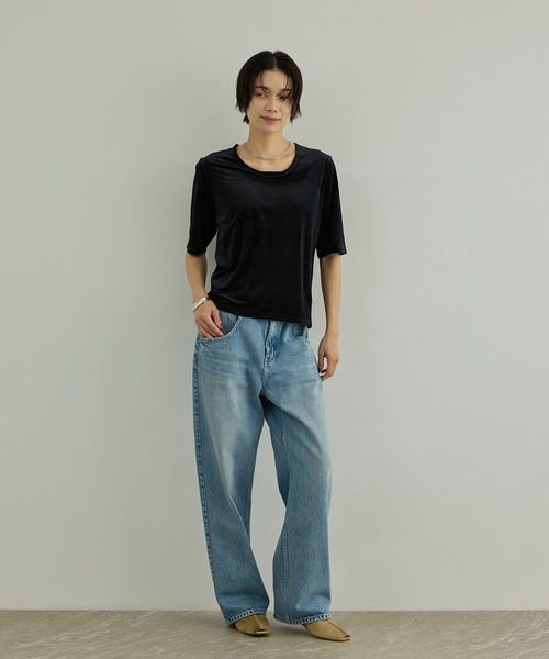 SALON adam et rope'(サロン アダム エ ロペ)の「シアーベロアクルーネックプルオーバー(Tシャツ/カットソー・レディース・キャメル/オフホワイト/ブラック・FREE)」の22枚目の写真