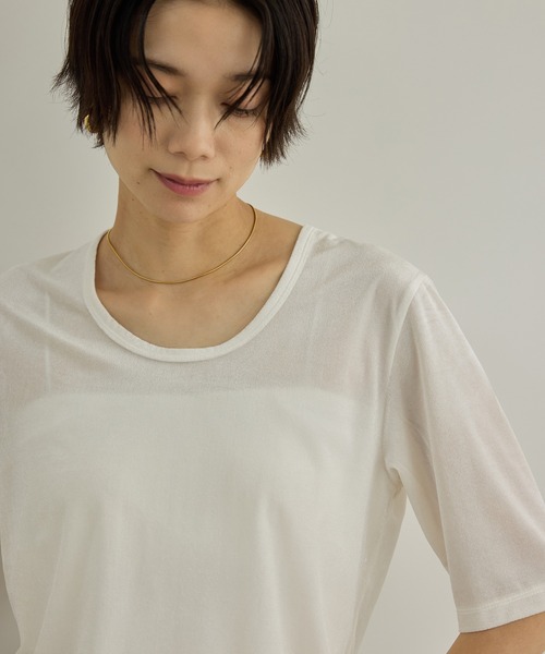 SALON adam et rope'(サロン アダム エ ロペ)の「シアーベロアクルーネックプルオーバー(Tシャツ/カットソー・レディース・キャメル/オフホワイト/ブラック・FREE)」の20枚目の写真