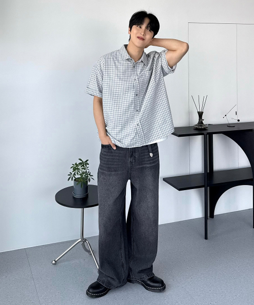 F.ILLUMINATE（フィルミネイト）の「セミクロップチェックハーフシャツ-グレー（シャツ/ブラウス・メンズ・その他・LARGE/SMALL/MEDIUM）」の2枚目の写真
