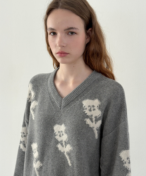SINOON(シヌーン)の「SN Flower Loose Fit Knit (Grey)(ニット/セーター・レディース・ライトグレー・FREE)」の3枚目の写真