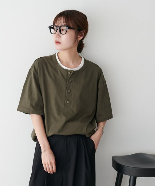 DISCOAT（ディスコート）の「【Enlude】フェイクレイヤードヘンリーネックTシャツ《ユニセックス》（Tシャツ/カットソー・レディース・ピンク/カーキ/ブラック・MEDIUM/LARGE）」の18枚目の写真