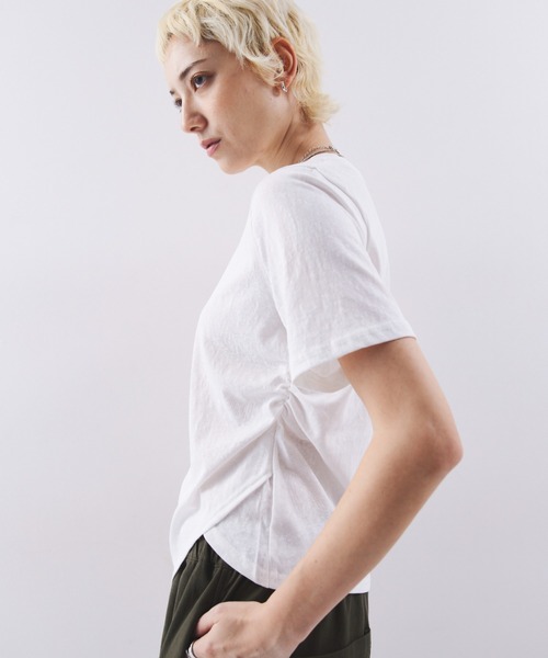 HANNE（アン）の「アシンメトリーヘムTEE（Tシャツ/カットソー・レディース・ブラック/ホワイト・FREE）」の3枚目の写真