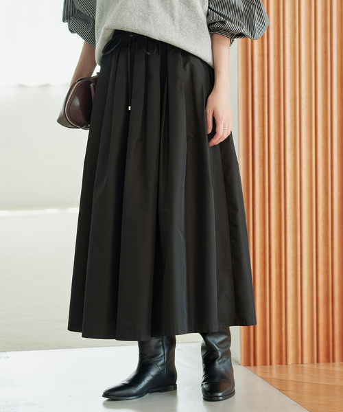 SLOBE IENA(スローブイエナ)の「タフタフレアスカート(スカート・レディース・ブラック/アイボリー・FREE)」の12枚目の写真