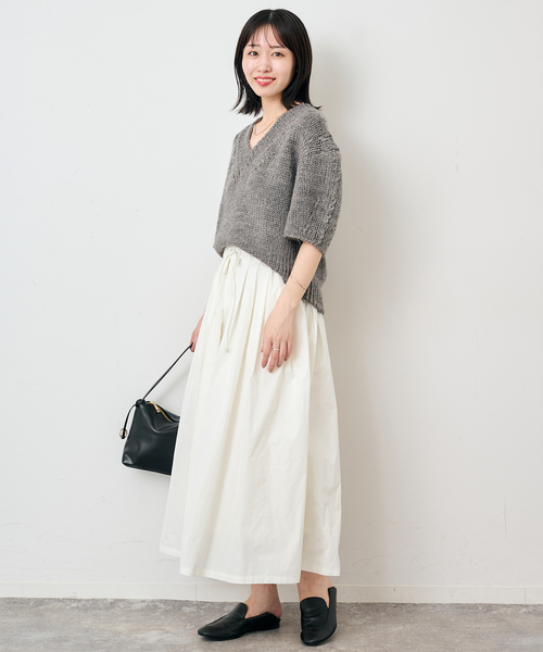 SLOBE IENA(スローブイエナ)の「タフタフレアスカート(スカート・レディース・ブラック/アイボリー・FREE)」の3枚目の写真