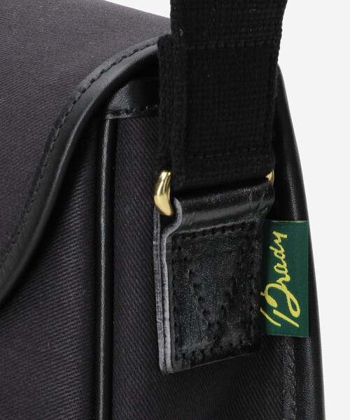 BRADY(ブレディー)の「Brady | COLNE UNISEX(ショルダーバッグ・レディース・ブラック/カーキ/ブラック系その他・ONE)」の6枚目の写真