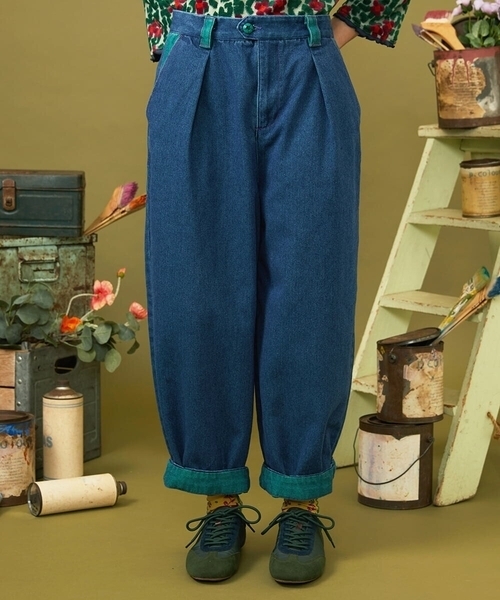 Jocomomola(ホコモモラ)の「Reflejo 配色デニムパンツ(デニムパンツ・レディース・グリーン・40/42)」の2枚目の写真