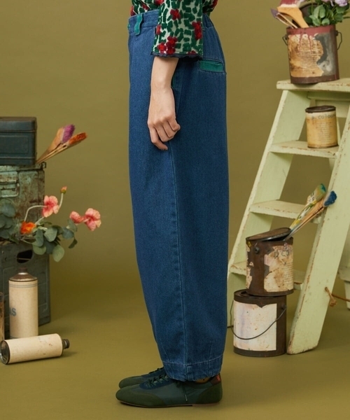 Jocomomola(ホコモモラ)の「Reflejo 配色デニムパンツ(デニムパンツ・レディース・グリーン・40/42)」の6枚目の写真