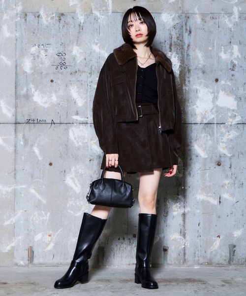 PAGEBOY(ページボーイ)の「メルトレザーショートパンツ【セットアップ対応】(その他パンツ・レディース・ダークブラウン/ブラック・FREE)」の19枚目の写真