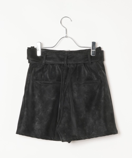 PAGEBOY(ページボーイ)の「メルトレザーショートパンツ【セットアップ対応】(その他パンツ・レディース・ダークブラウン/ブラック・FREE)」の8枚目の写真
