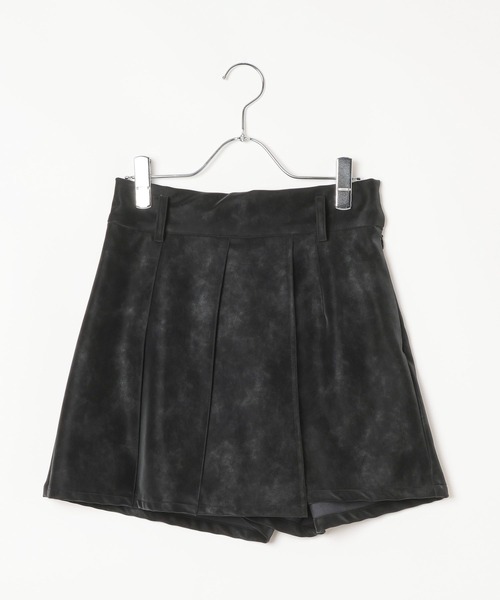 PAGEBOY(ページボーイ)の「メルトレザーショートパンツ【セットアップ対応】(その他パンツ・レディース・ダークブラウン/ブラック・FREE)」の7枚目の写真