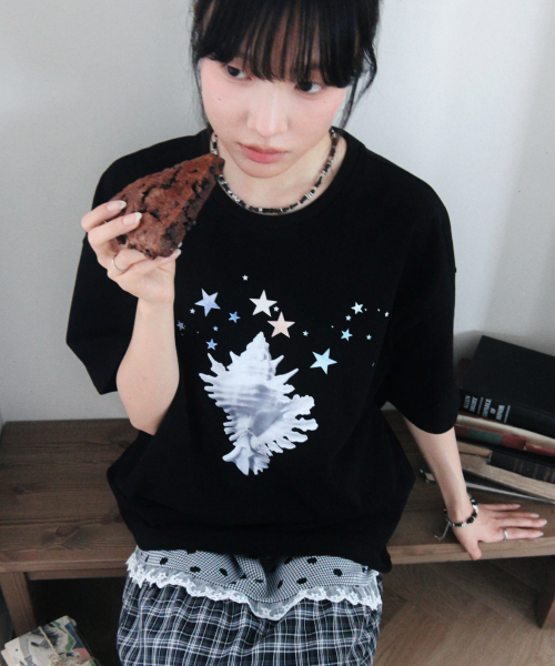 RUBATI(ルバティ)の「ステアリシシェル ソラ オーバーサイズ 半袖 Tシャツ_ブラック(Tシャツ/カットソー・レディース・その他・FREE)」の4枚目の写真
