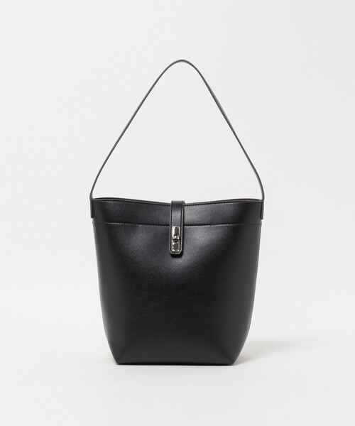 UNITED ARROWS(ユナイテッドアローズ)の「クラスプ ワンハンドル ショルダーバッグ(ショルダーバッグ・レディース・ベージュ/ブラック・FREE)」の2枚目の写真