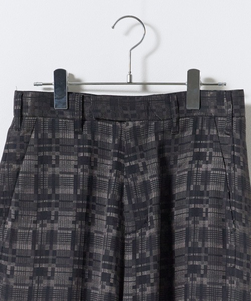 superNova.(スーパーノヴァ)の「superNova. / No tuck wide trouser /SN-322C 秋服 冬服(その他パンツ・メンズ・ブラック・XS)」の2枚目の写真