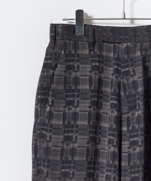 superNova.(スーパーノヴァ)の「superNova. / No tuck wide trouser /SN-322C 秋服 冬服(その他パンツ・メンズ・ブラック・XS)」の3枚目の写真