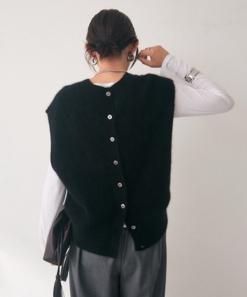 RIVE DROITE(リヴドロワ)の「ヘアリーヤーンスリーブレスニット(秋服/冬服)(ベスト・レディース・ブラック/モカ・FREE)」の8枚目の写真
