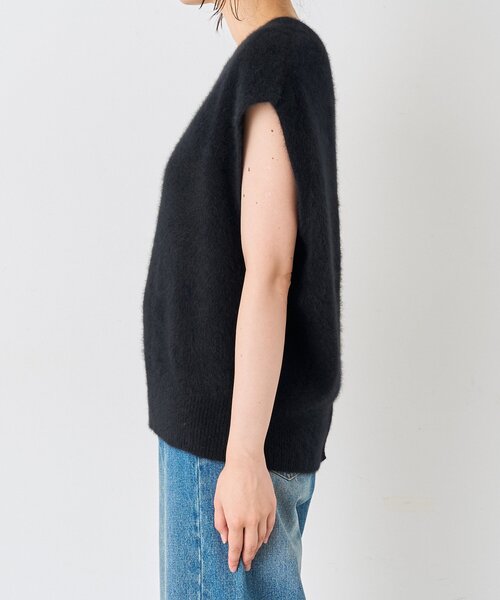 RIVE DROITE(リヴドロワ)の「ヘアリーヤーンスリーブレスニット(秋服/冬服)(ベスト・レディース・ブラック/モカ・FREE)」の11枚目の写真