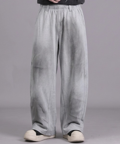 A'gem(エージェム)の「A'GEM/9 × .kom 『A'gem/エージェム』SPRAY SWEAT WIDE PANTS/スプレースウェットワイドパンツ(スウェットパンツ・メンズ・ブラック/グレー・LARGE)」の2枚目の写真
