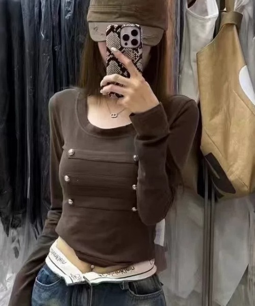 SHEPP(シープ)の「【26年秋冬新作】ナポレオンデザイン スリムフィットロンT(Tシャツ/カットソー・レディース・カーキ/ホワイト/ブラウン/ブラック・F)」の9枚目の写真