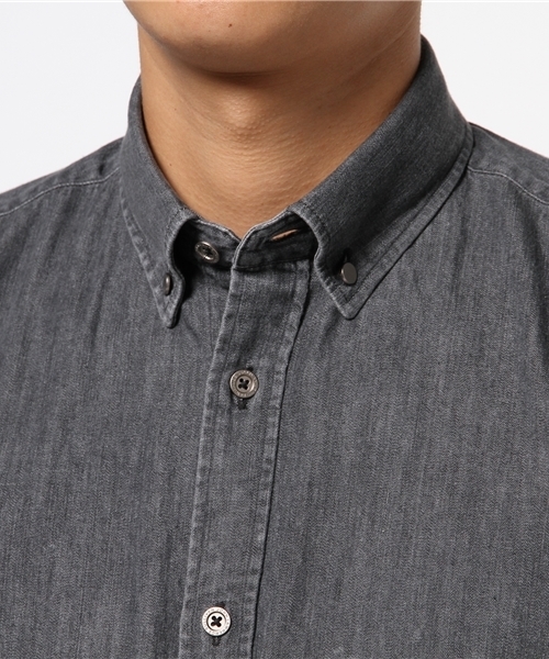 JOHN LAWRENCE SULLIVAN（ジョンローレンスサリバン）の「WASHED DENIM BUTTON DOWN SHIRT（シャツ/ブラウス・メンズ・インディゴブルー/ブラック・38/34/36/42/44/46）」の7枚目の写真