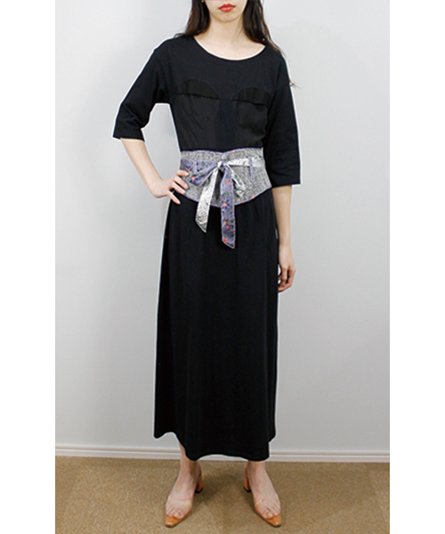made in HEAVEN（メイドインヘブン）の「OVERSIZED TEE with CORSET 