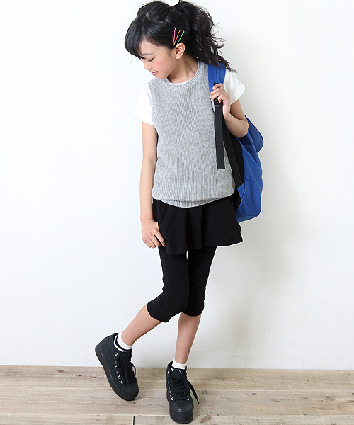 devirock(デビロック)の「全14柄 ポケット付6分丈レギンス付フレアスカート スカッツ スカート付レギンス(スカート・キッズ・ブラック/ストライプ/カモフラージュ/パープル/ピンク/ヘザーチャコール/ブルー系その他2/チャコールグレー×ブラック/杢グレー/ブルー系その他/ターコイズブルー/グリーン系その他/ネイビー/ライトイエロー/ブラック系その他/レッド系その他/パープル系その他・90cm/100cm/160cm/150cm/110cm/140cm/130cm/120cm)」の18枚目の写真